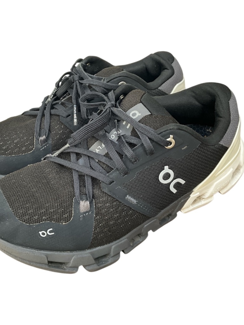 Women's On Cloudflyer 4, Black/White, 9 US Wide D
